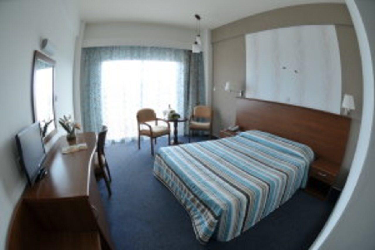Sentido Kouzalis Beach Hotel Protaras Extérieur photo